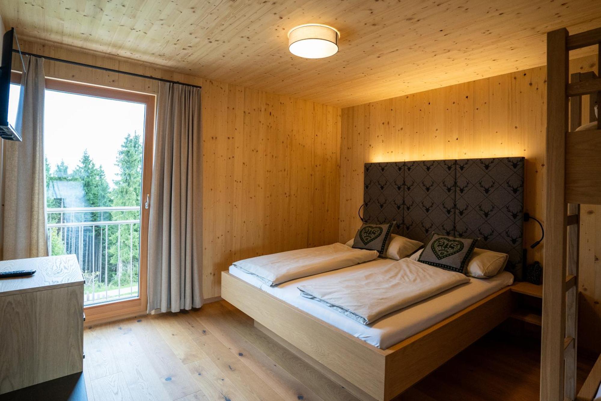 Ferienwohnung Holzhaus Zum Schwarz'n Aurach am Hongar Exterior foto