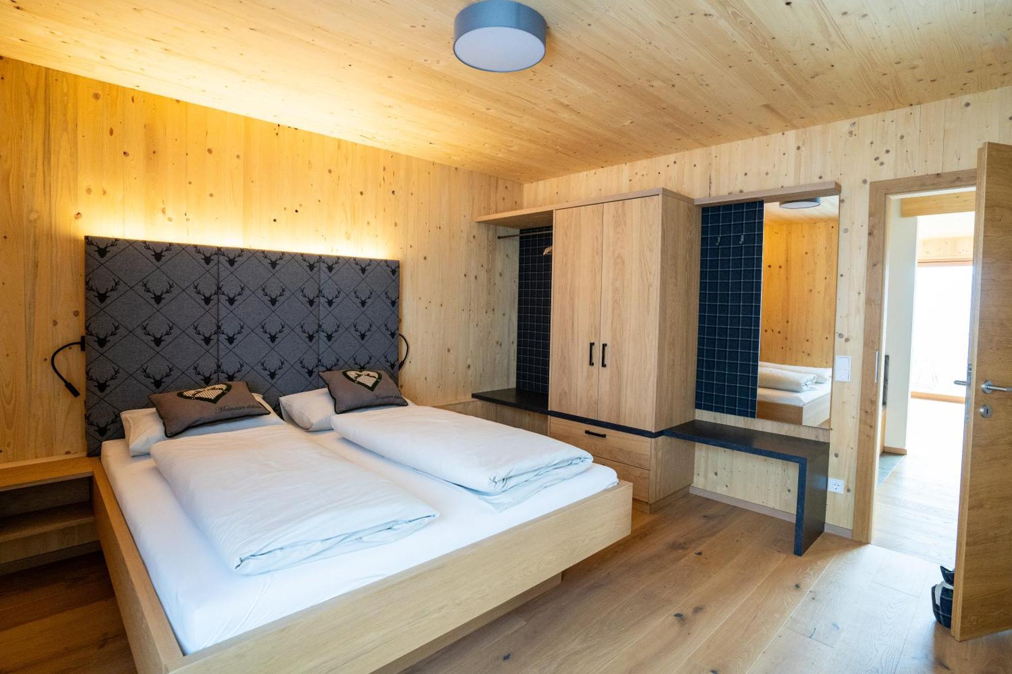 Ferienwohnung Holzhaus Zum Schwarz'n Aurach am Hongar Exterior foto